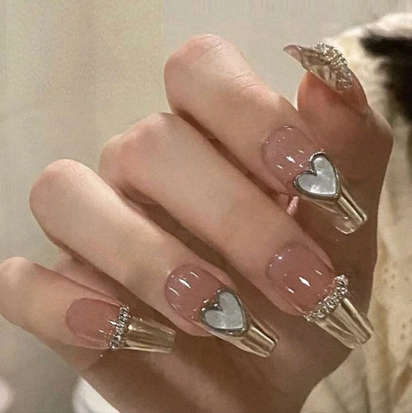 🔥HP🔥24 pc coffin 3D heart rhinestone design press on nails - Picture 3 of 3